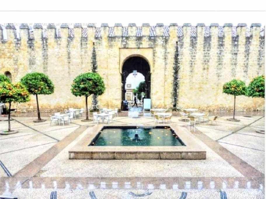 Apartamento En La Entrada Del Barrio Antiguo Cordoba Luaran gambar